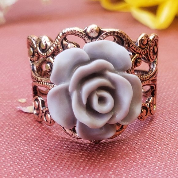 Vintaged Gray Lace Ring - Picture 2 of 7